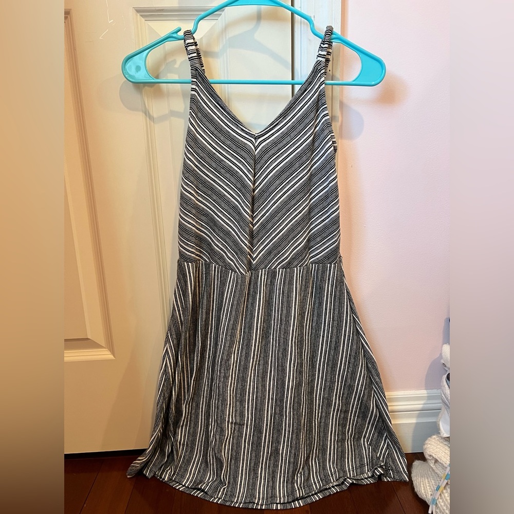 Black and white summer mini dress